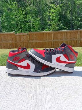 Jordan 1 Mid White Black Red (2022)